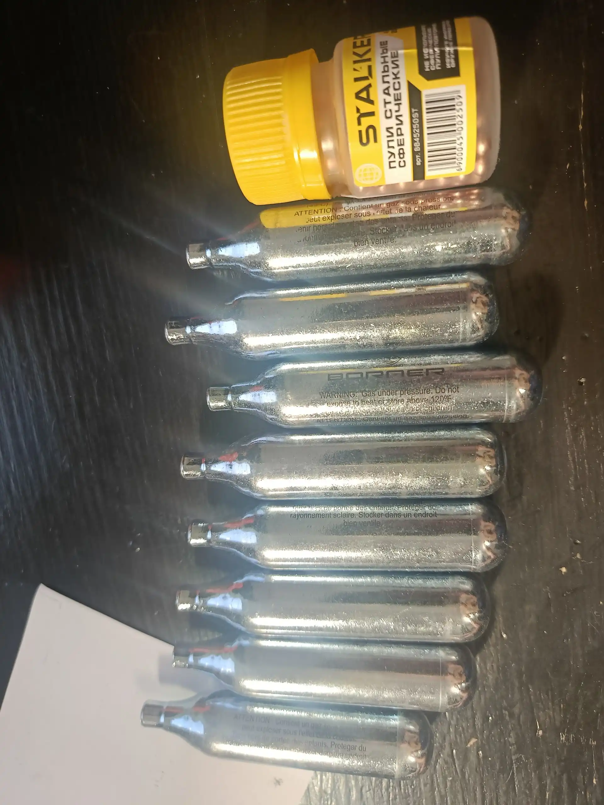 Пневматический пистолет Borner 4,5 мм с комплектом - Оружие и снаряжение (Барахолка) в Новосибирск