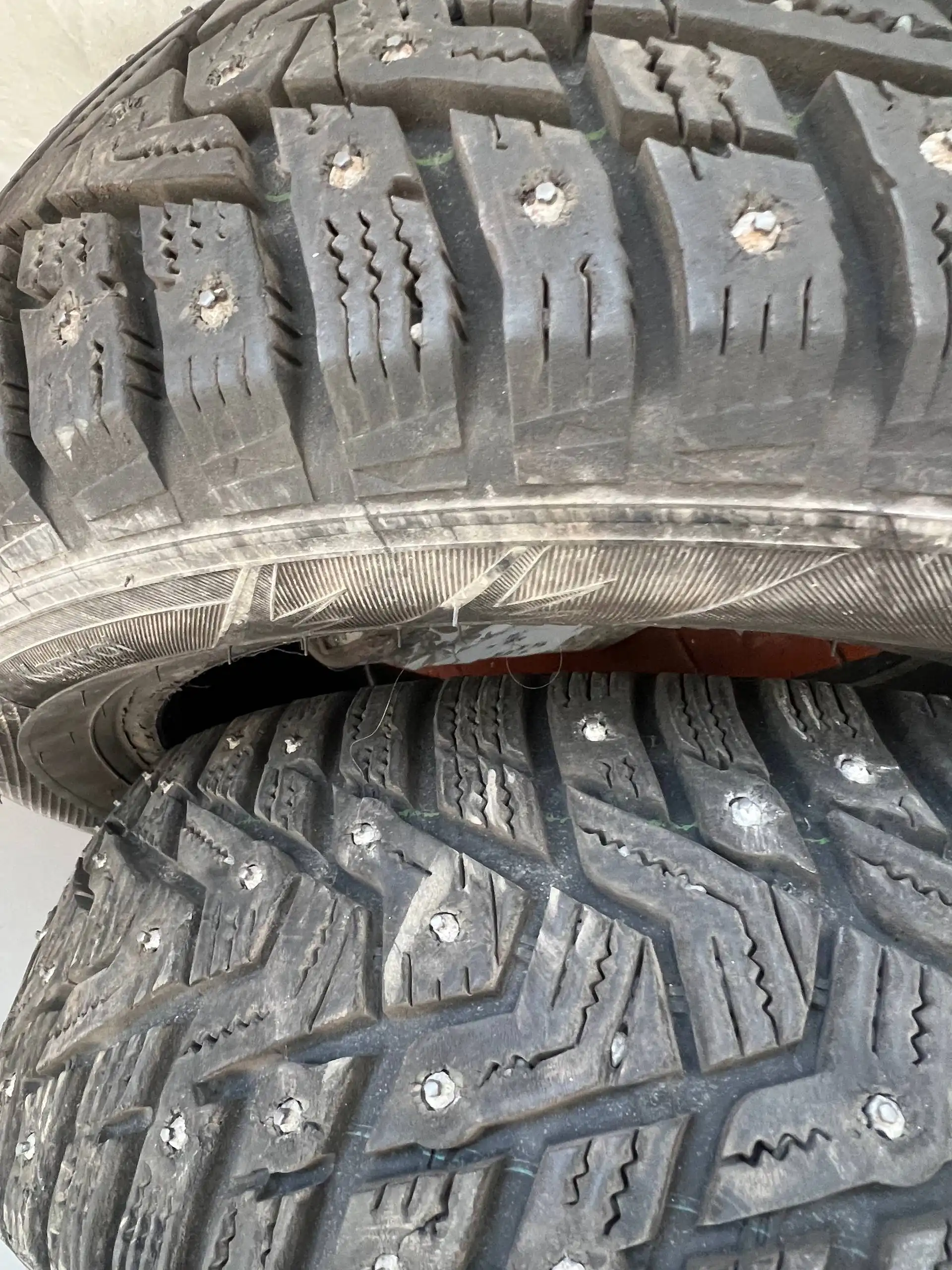Продажа зимних шин Hankook 155/65 R13 - Шины и диски (Запчасти) в Новосибирск