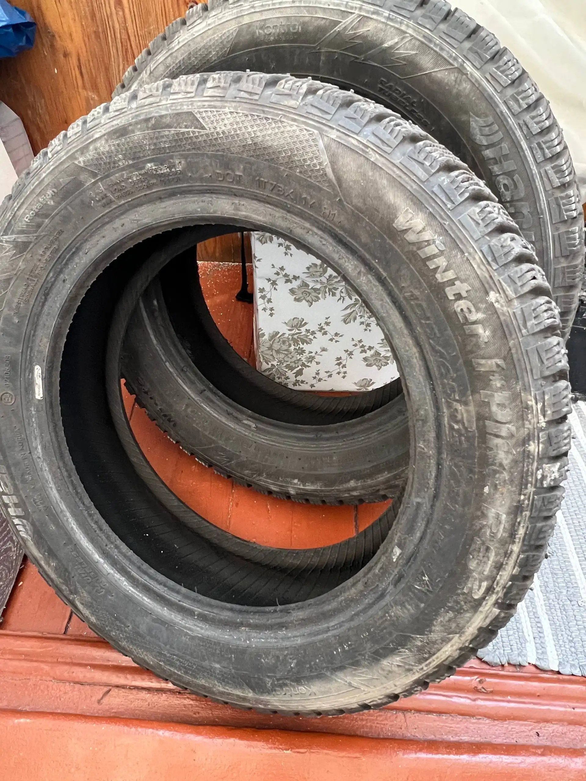 Продажа зимних шин Hankook 155/65 R13 - Шины и диски (Запчасти) в Новосибирск