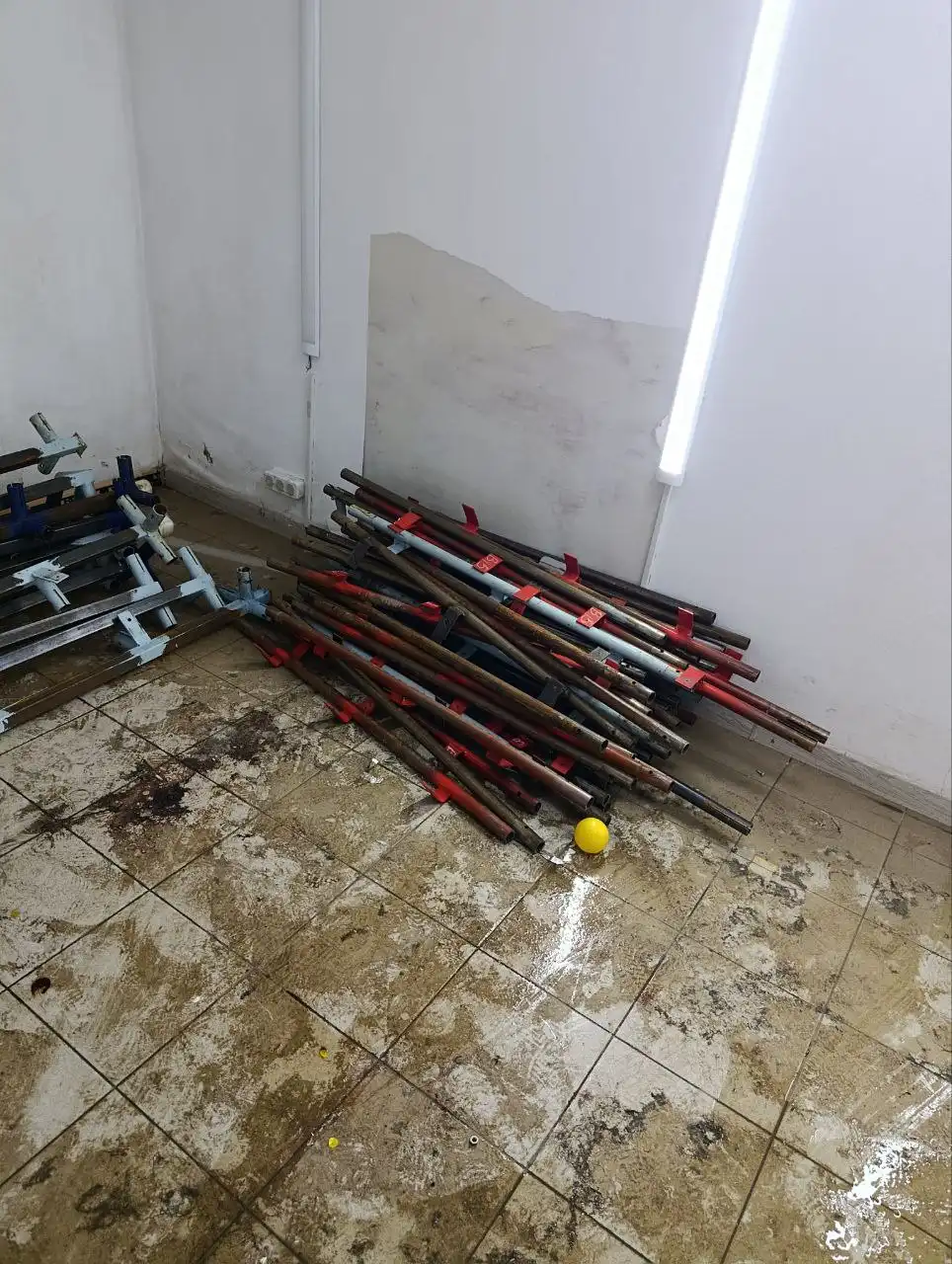 Металлокаркас от детского лабиринта - Барахолка в Новосибирск