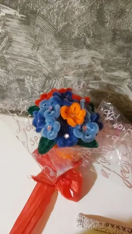 Продам букетик цветов из синельной проволоки - Коллекционные предметы в Новосибирск