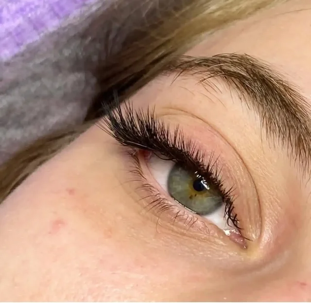 Наращивание ресниц в студии на Красном проспекте - Услуги в Новосибирск