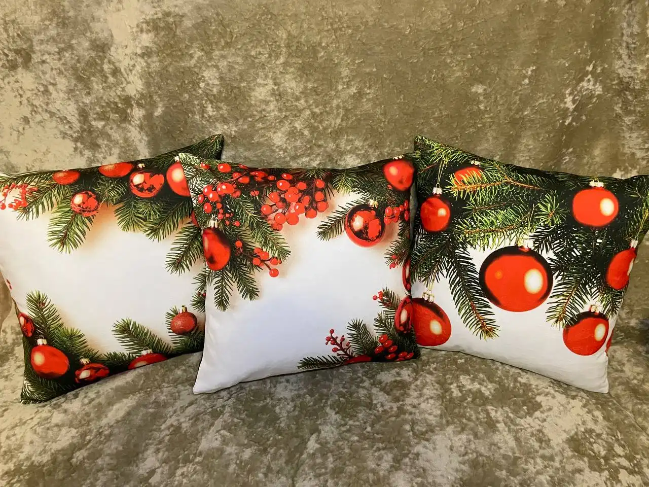Новогодние подушки и скатерти ручной работы