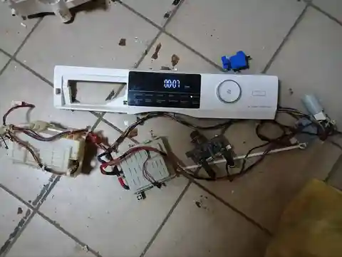 Стиральная машинка ХАЕР 7кг - Растения в Оренбург