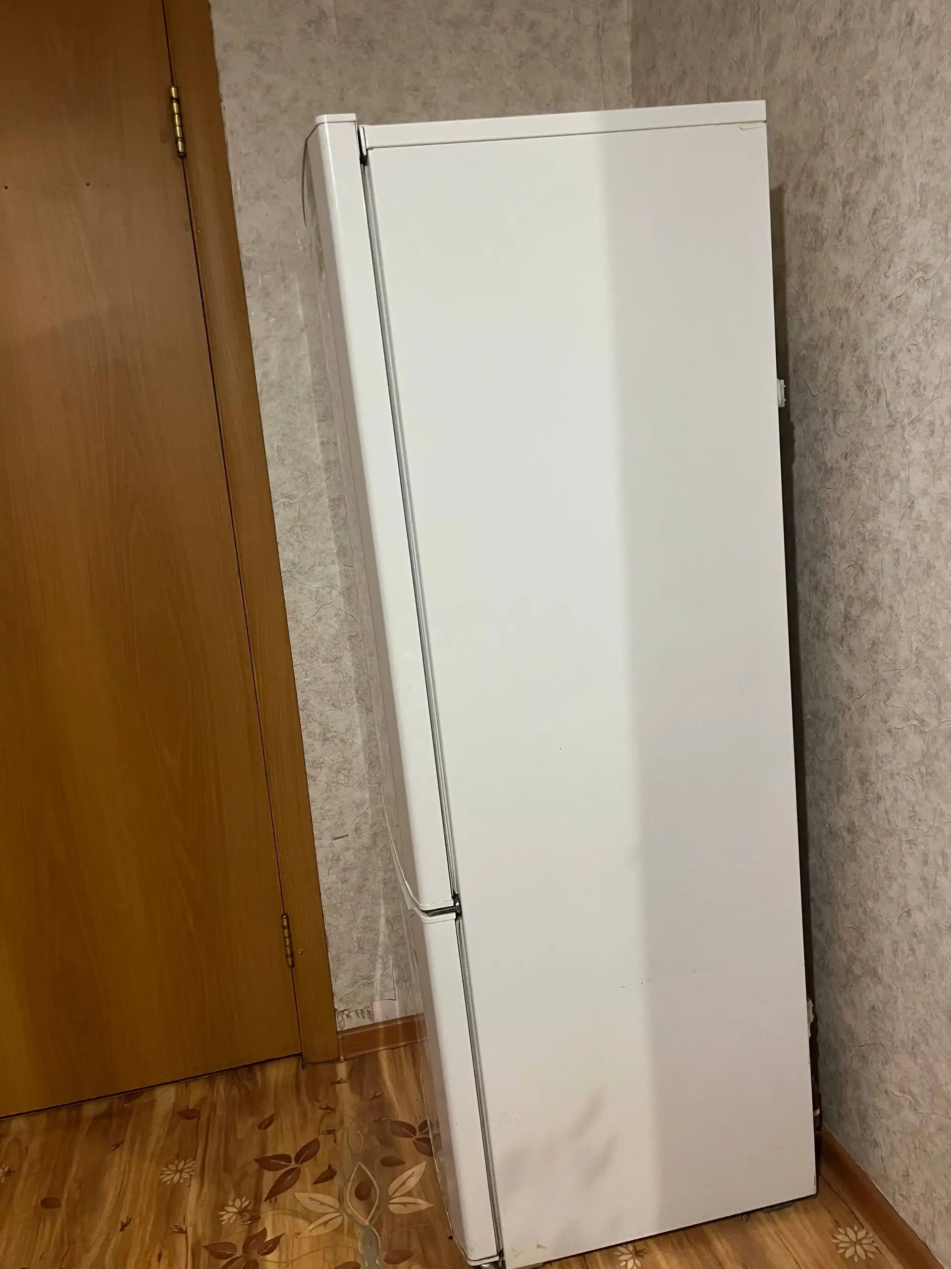 Отдам холодильник даром