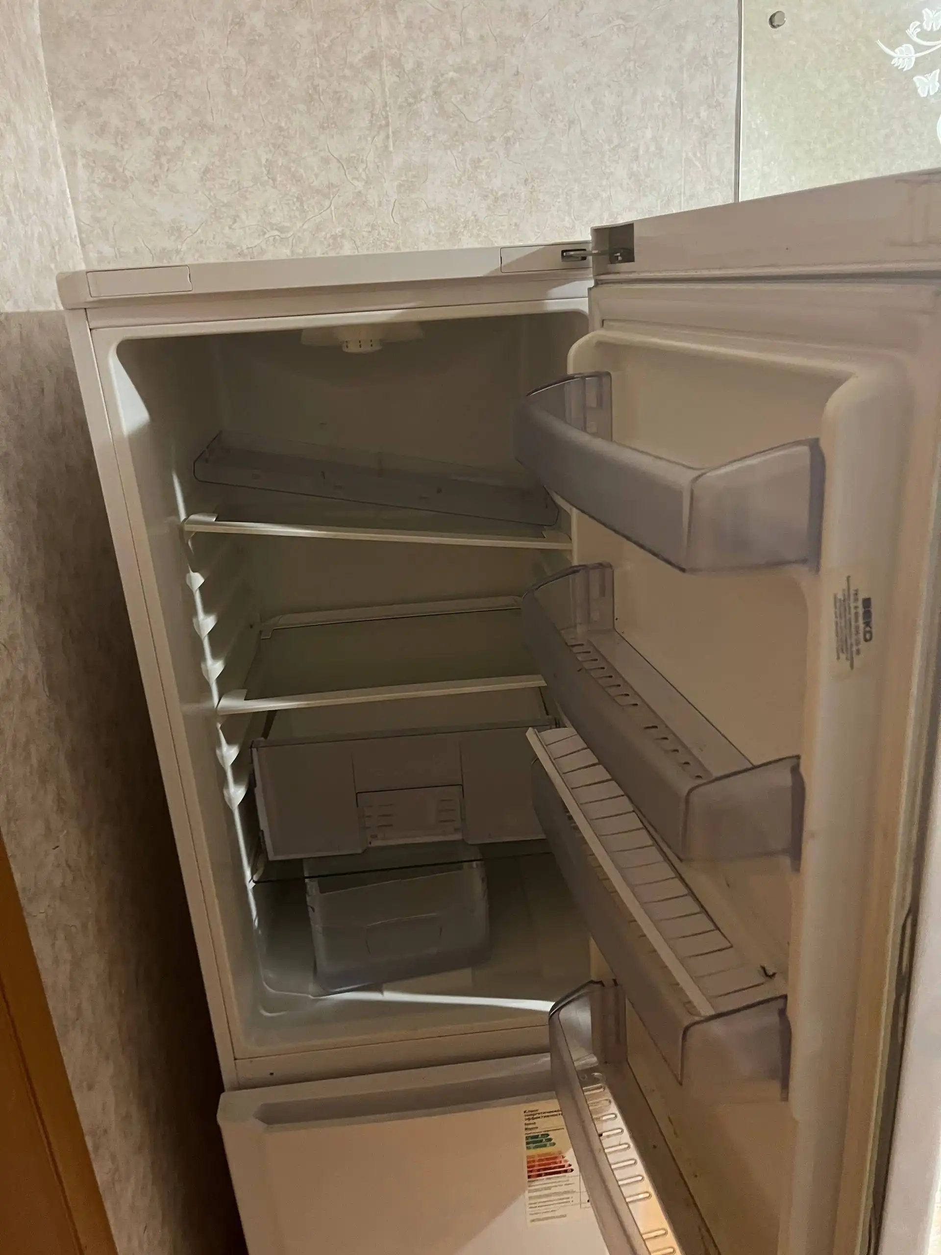 Отдам холодильник даром