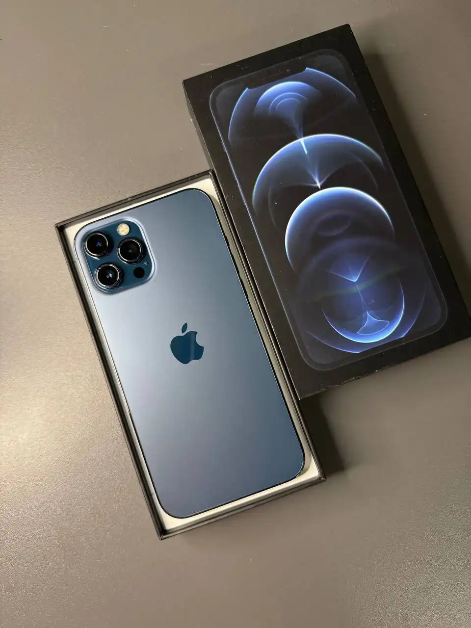 Продажа iPhone различных моделей