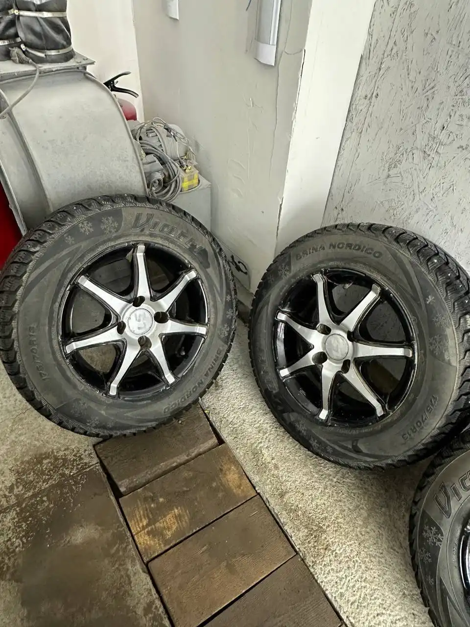 Продажа зимней резины для Нивы