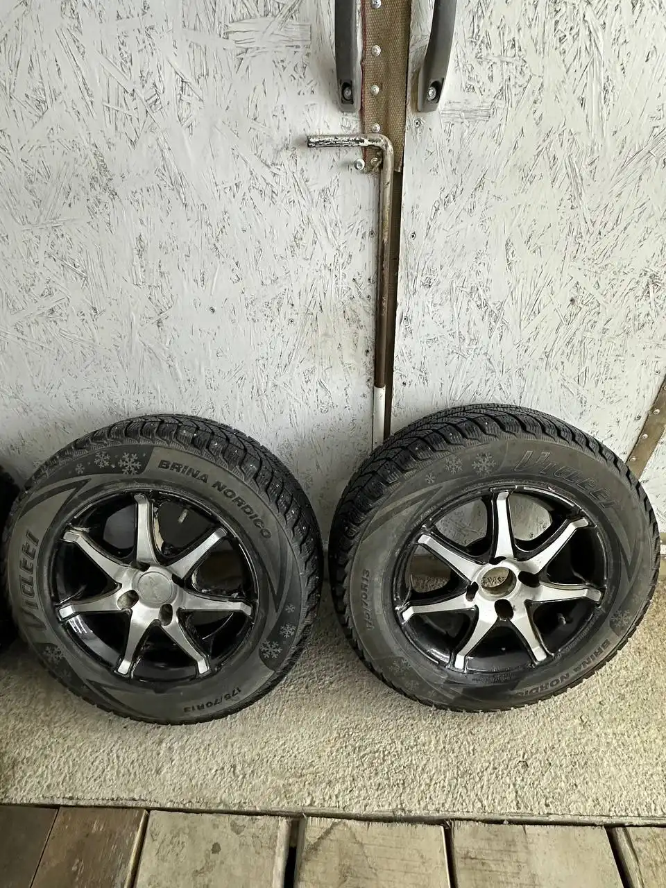 Продажа зимней резины для Нивы