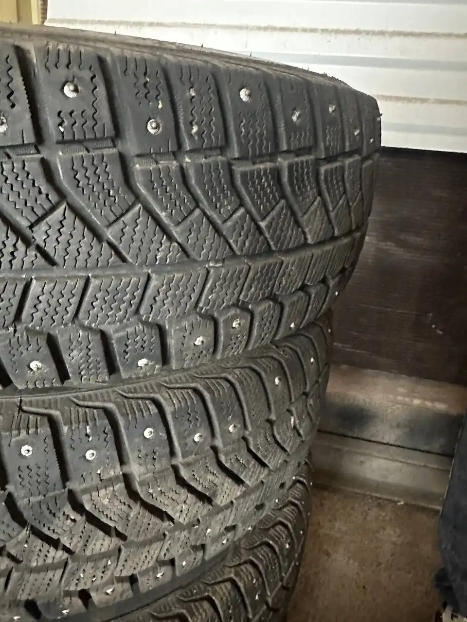 Продажа зимней резины для Нивы