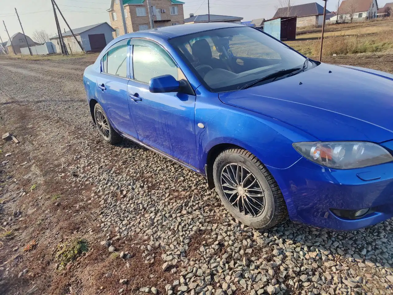 Продам MAZDA 3 2004 года в отличном состоянии
