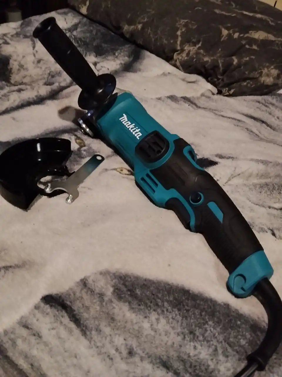 Болгарка 1600W с регулировкой оборотов