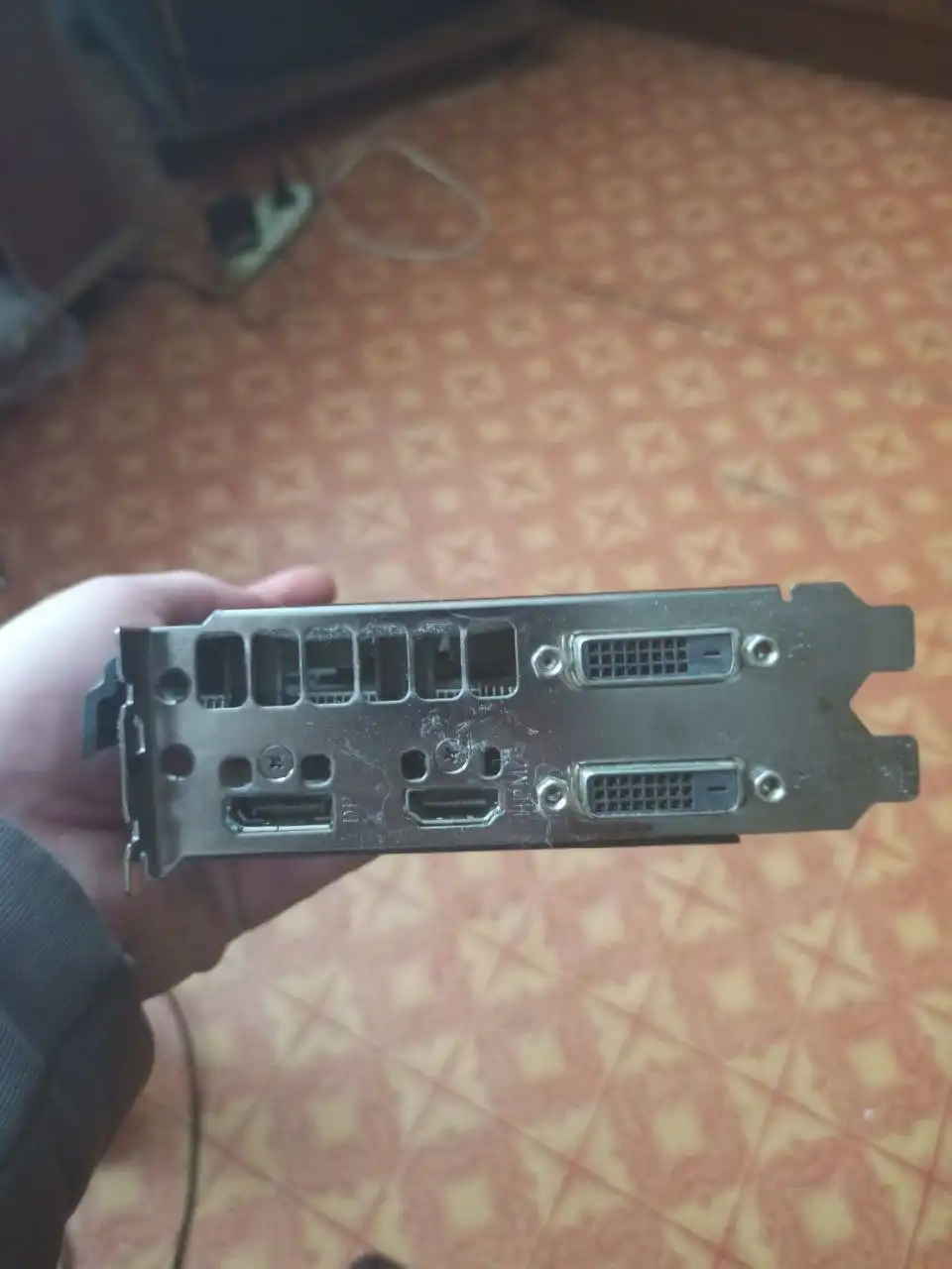 Продам видеокарту NVIDIA GeForce GTX 1050 Ti 4GB