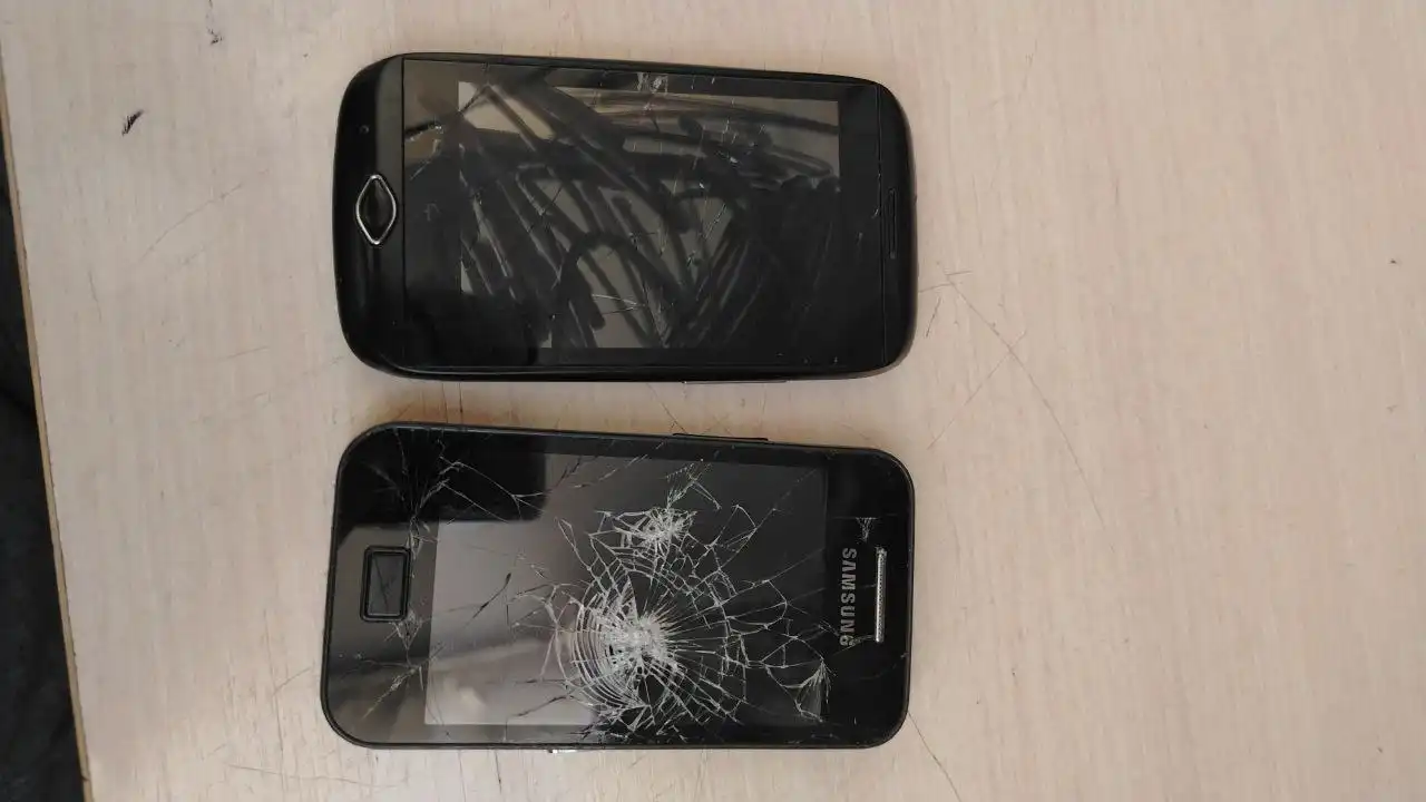 Продажа телефонов и аксессуаров - Телефоны и аксессуары (Электроника) в Оренбург