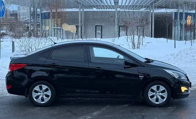 Продажа Hyundai Solaris 2015 года - Госномера в Казань