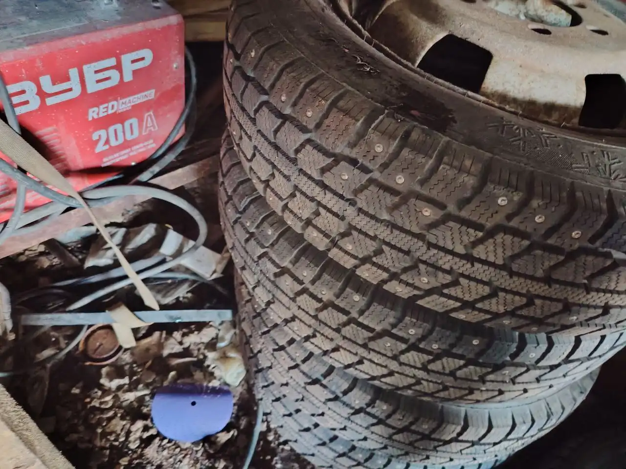 Продажа зимних колес на Газель - Шины и диски (Запчасти) в Оренбург