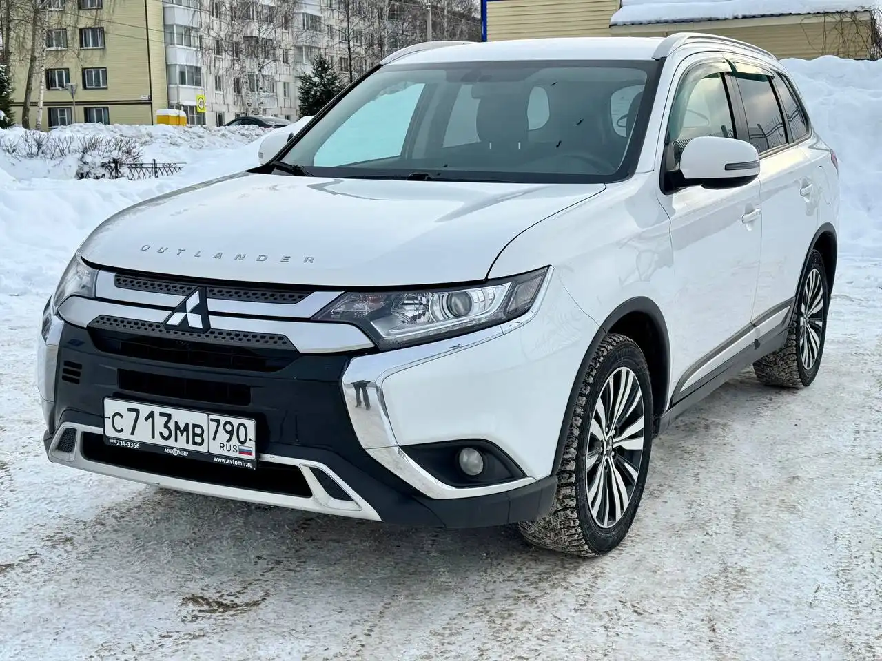 Продажа Mitsubishi Outlander 2020 года - Внедорожники и кроссоверы (Авто) в Оренбург