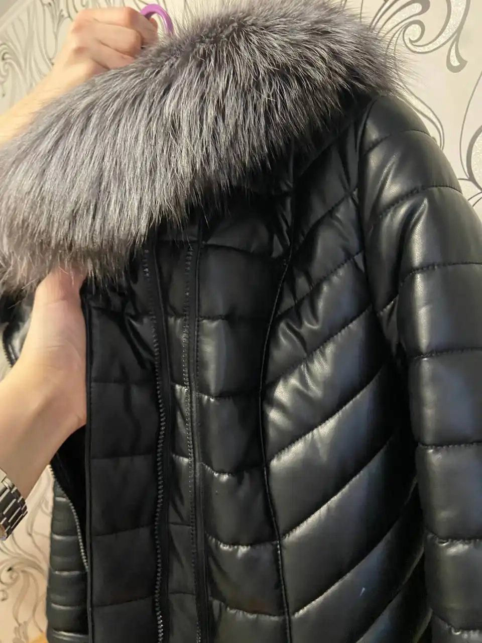 Женский пуховик в идеальном состоянии - Верхняя одежда (Одежда) в Оренбург