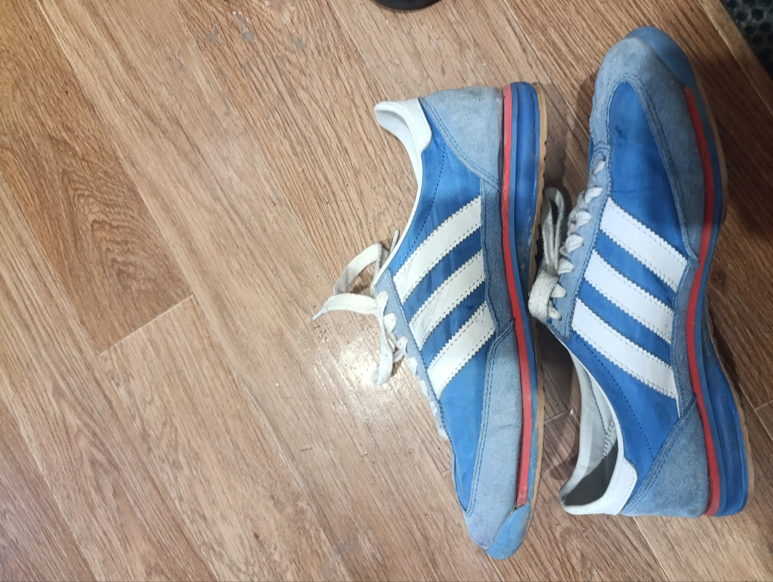 Продам Adidas SL72 размер 42 - Обувь (Одежда) в Оренбург