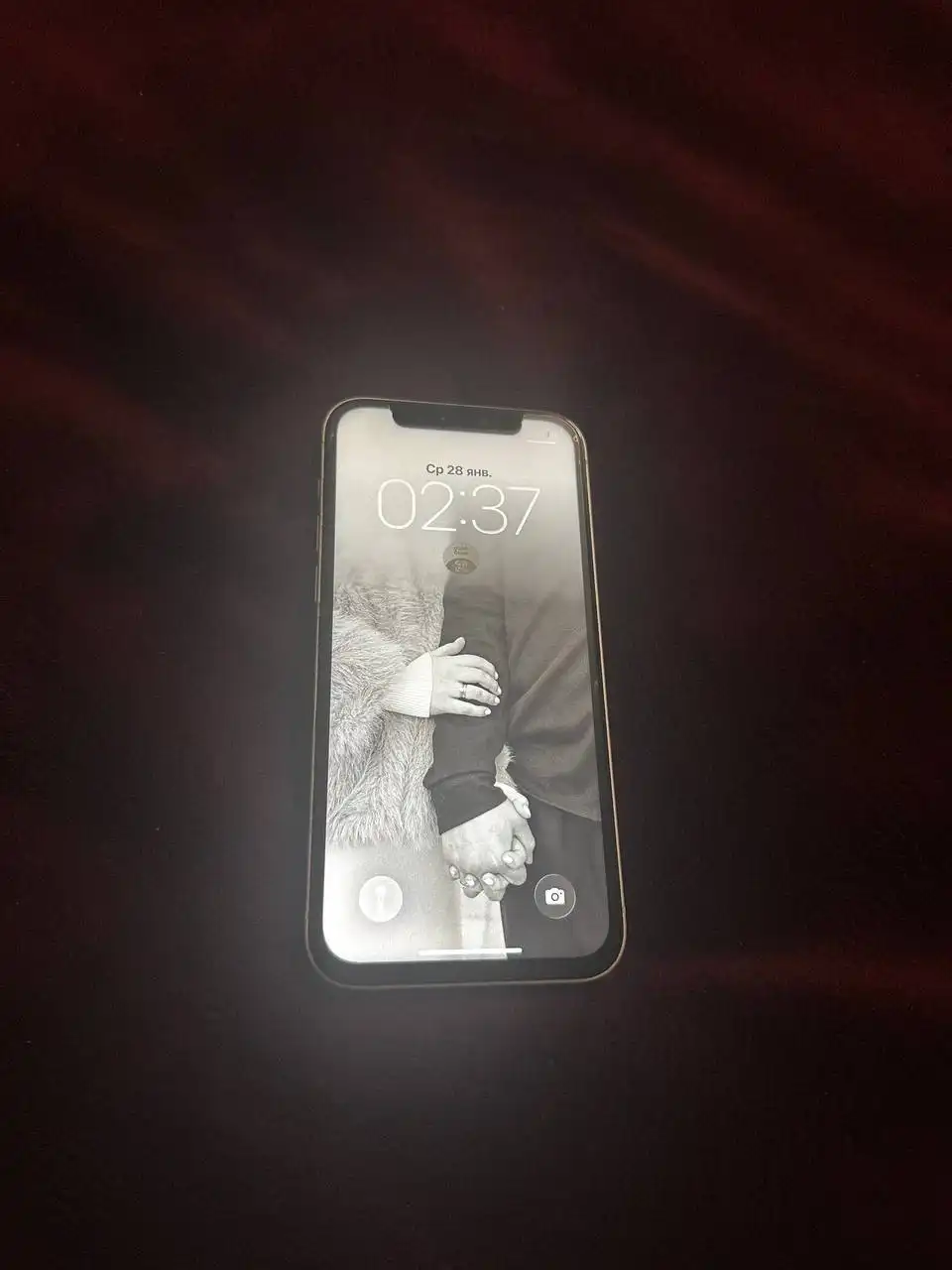 Смартфон с аккумулятором 73% и экраном - Смартфоны (Электроника) в Оренбург