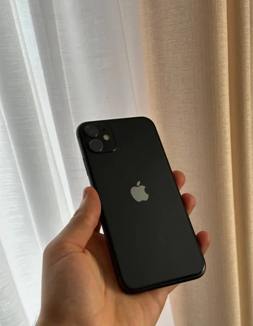 iPhone 11 128 GB Black в отличном состоянии - Электроника в Оренбург