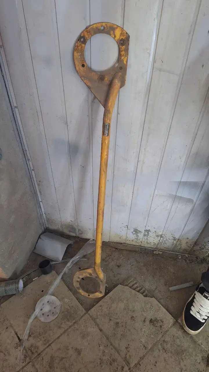 Продам распорку передних стоек от 9 семейства - Запчасти в Оренбург