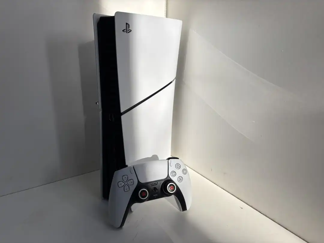 Продажа PS5 Slim с дисководом - Игровые приставки (Электроника) в Оренбург