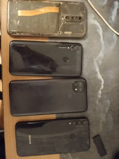 Продажа смартфонов на запчасти или восстановление - Аксессуары для телефонов в Оренбург