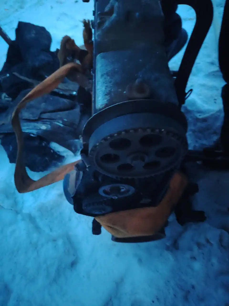 Двигатель от ВАЗ 2115 - Запчасти (Авто) в Саракташ