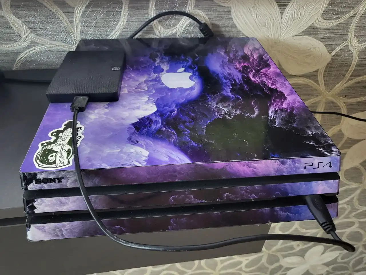 PS4 Pro с играми 3TB - Игровые приставки (Электроника) в Оренбург