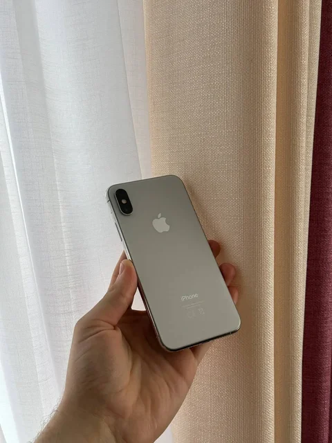Продам iPhone Xs 64GB Silver в отличном состоянии - Аксессуары для телефонов в Оренбург