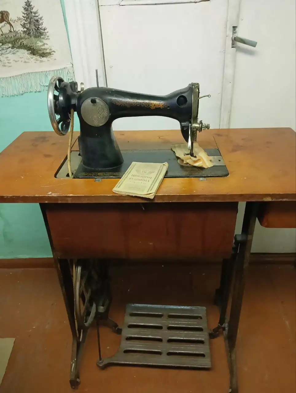 Швейная машинка ПМЗ подольск в рабочем состоянии - Швейная техника (Барахолка) в Оренбург