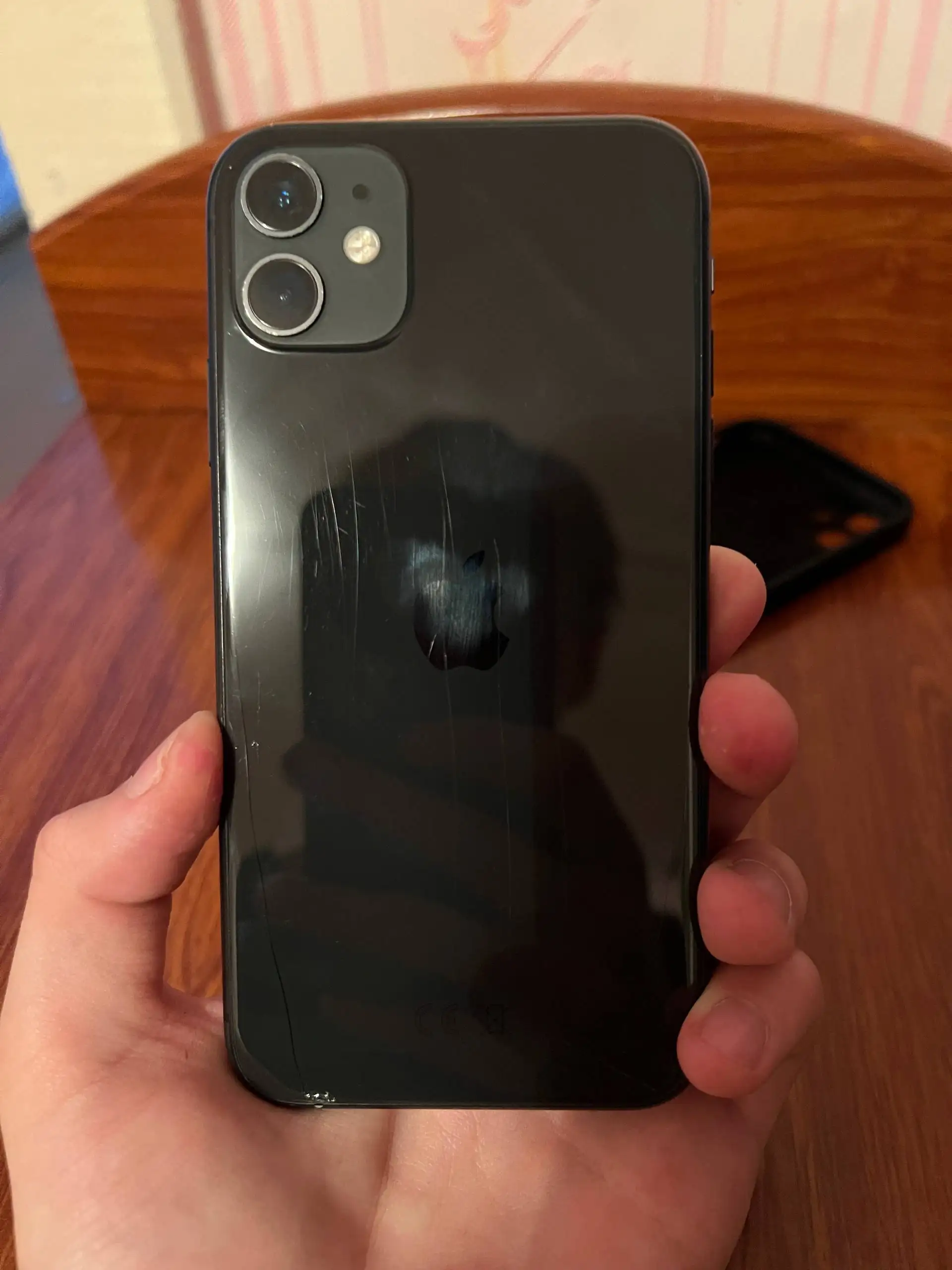 Продам iPhone 11 - Смартфоны (Электроника) в Оренбург