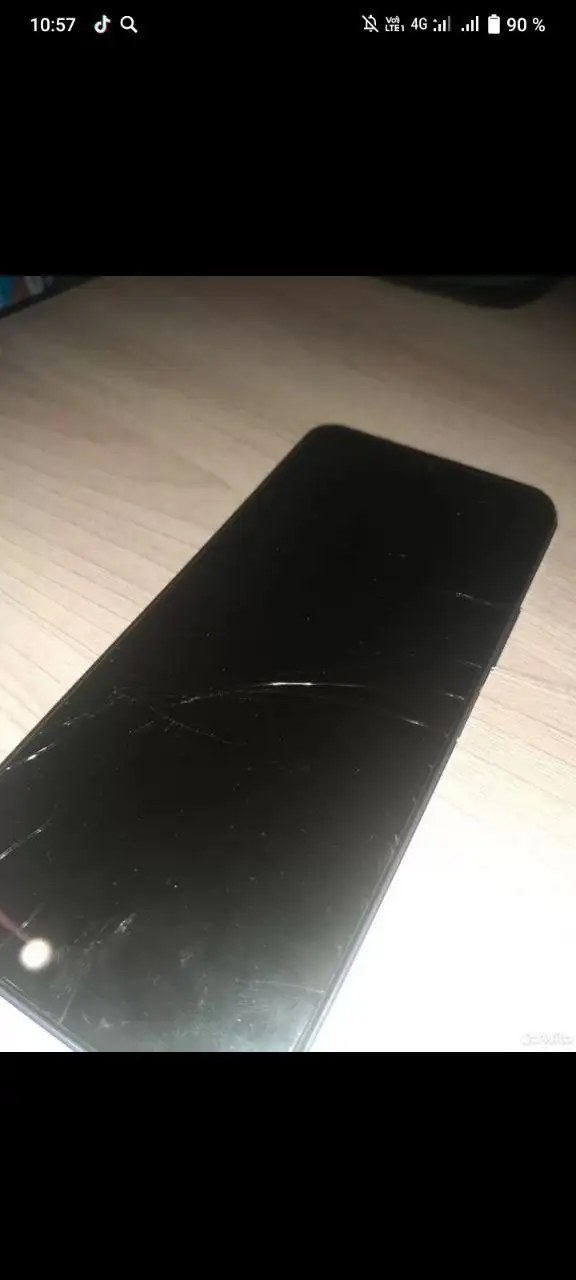 Продам телефон Vivo Y21 с разбитым экраном - Телефоны (Электроника) в Оренбург