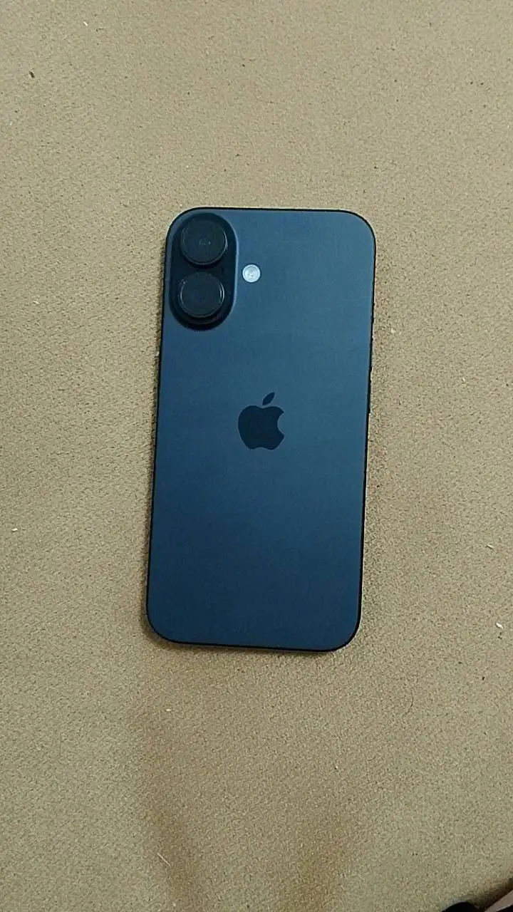 Продам iPhone 16 256 Гб в идеальном состоянии - Смартфоны (Электроника) в Оренбург