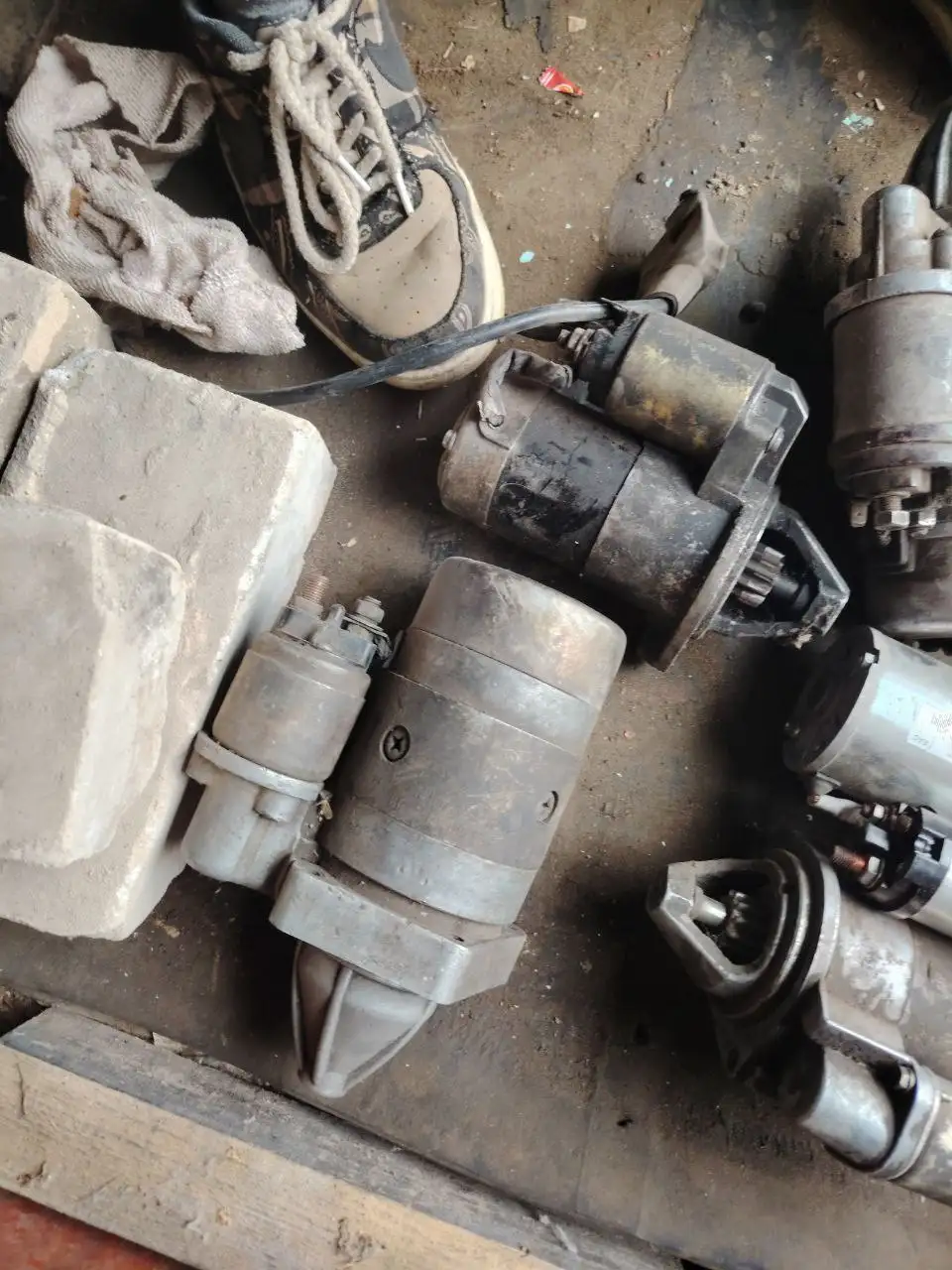 Продажа автозапчастей ВАЗ 2112, 2115, Нива, Шаха - Автозапчасти (Запчасти) в Саракташ