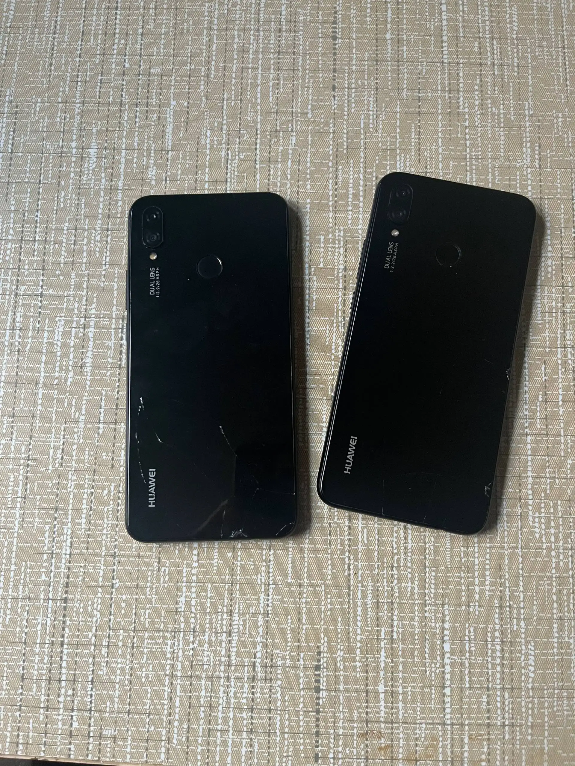 Продам/обменяю два HUAWEI novo 3i с треснутыми экранами - Смартфоны (Электроника) в Оренбург