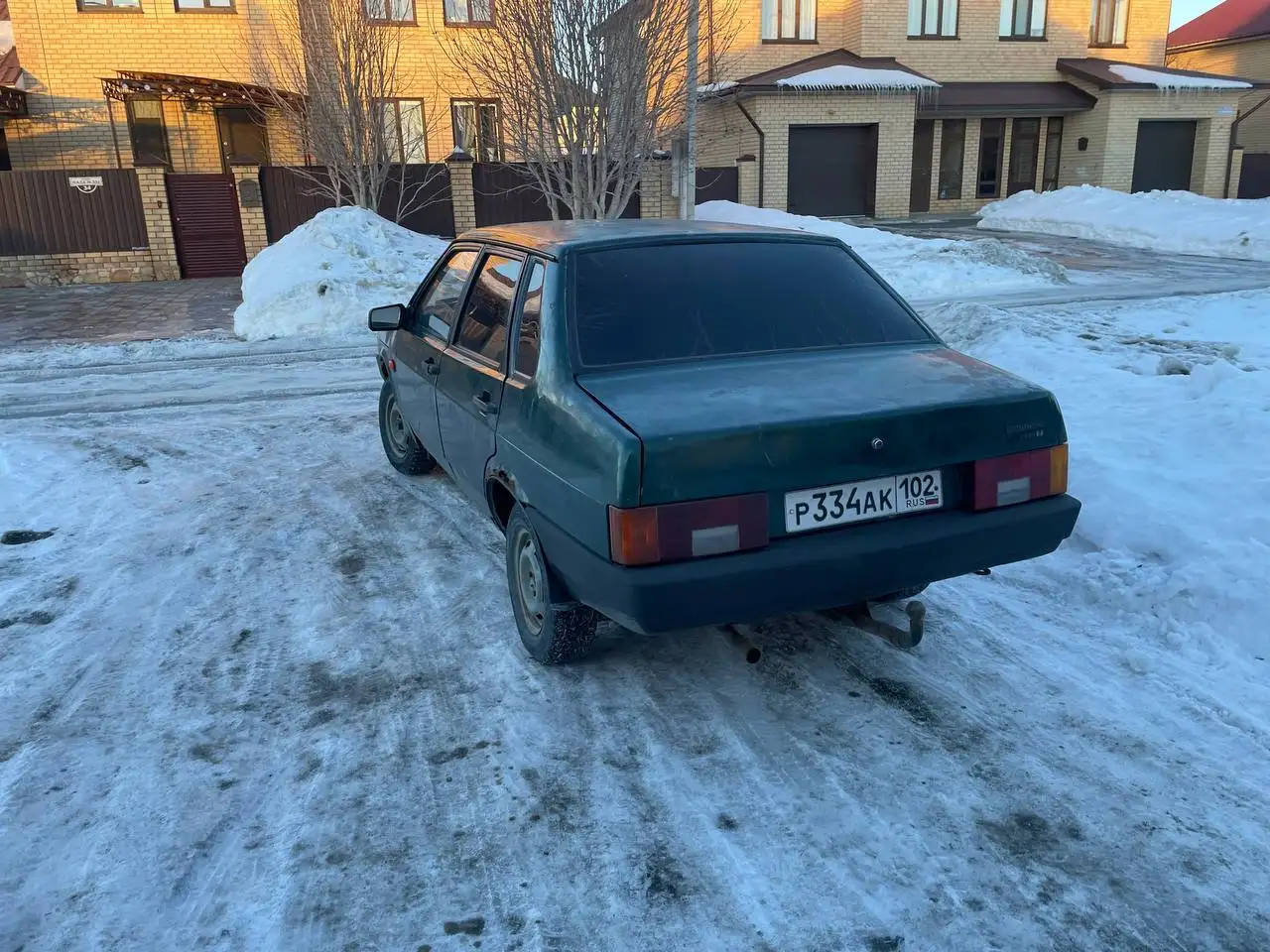 Продажа автомобиля 2002 года инжектор - Авто в Оренбург