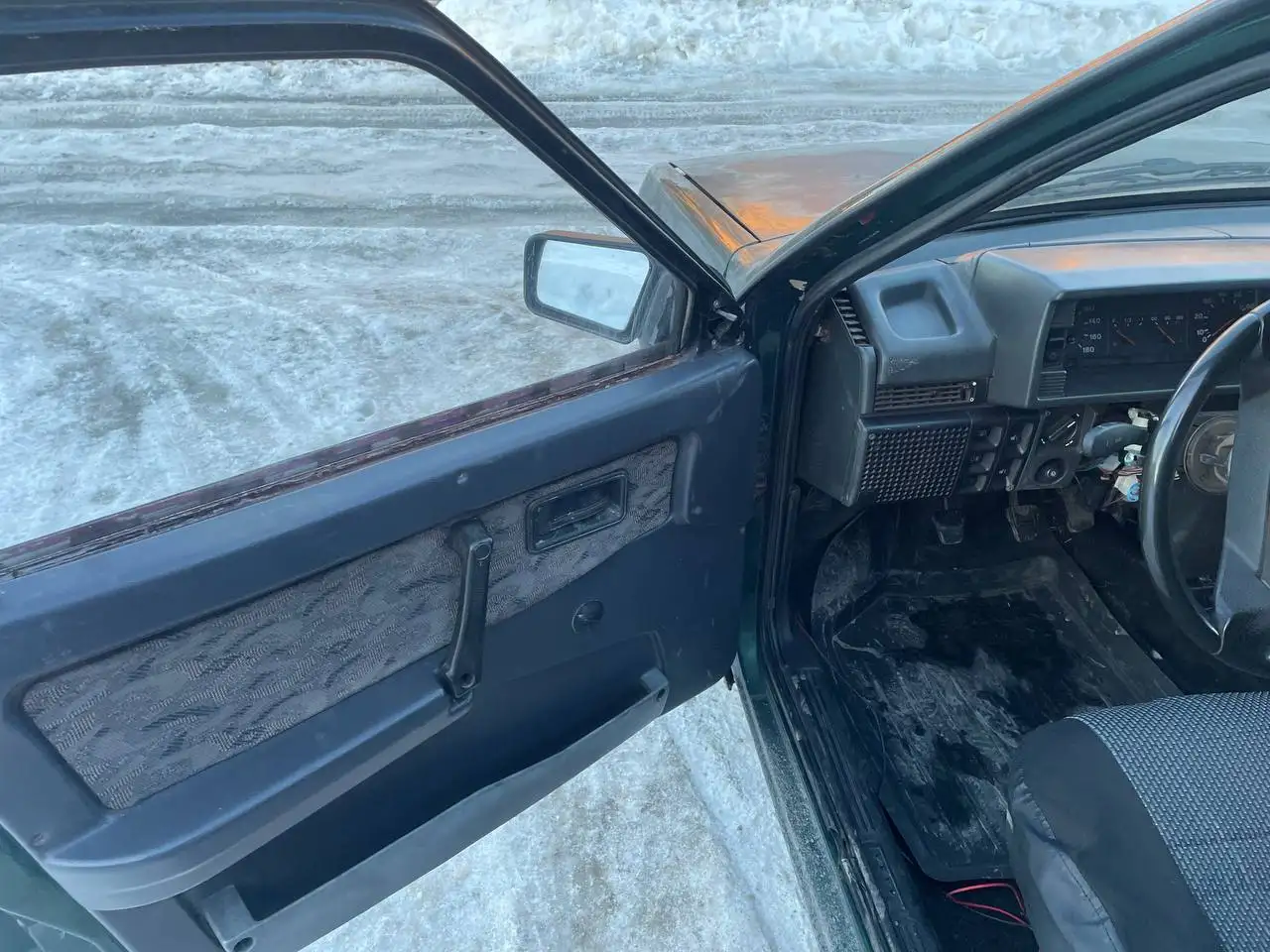 Продажа автомобиля 2002 года инжектор - Авто в Оренбург