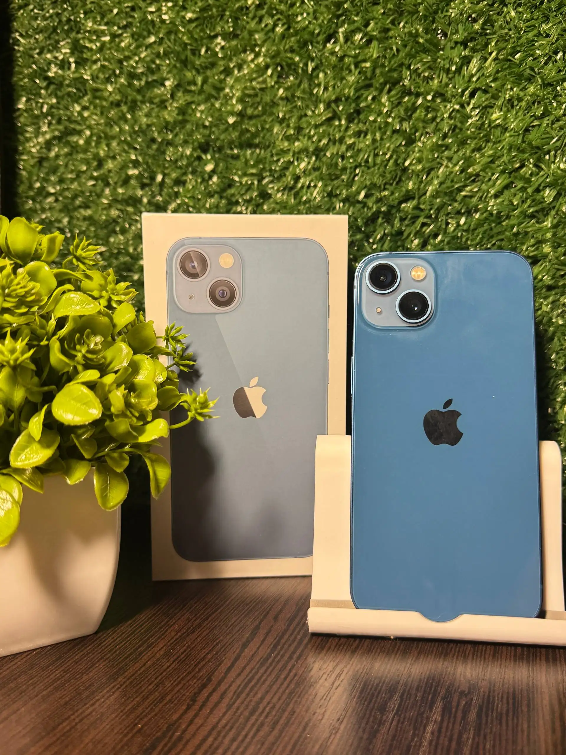 iPhone 13 128GB Blue - Смартфоны (Электроника) в Оренбург