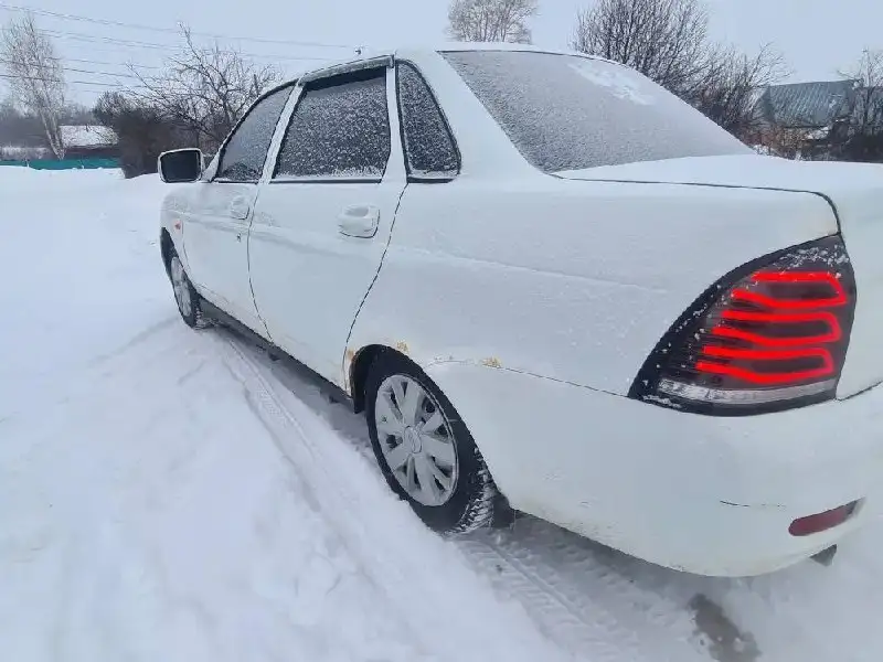 Продажа автомобиля ВАЗ 2107 2013 года с зимней резиной Viatti - Авто в Оренбург