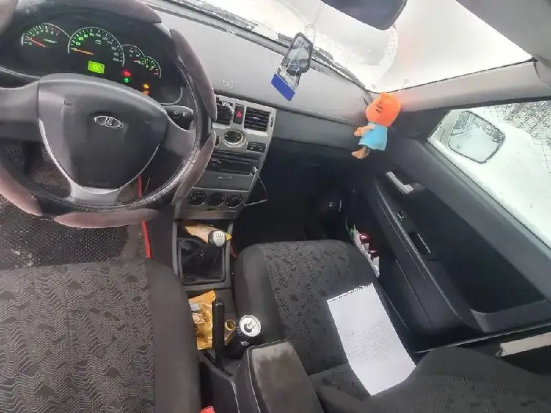 Продажа автомобиля ВАЗ 2107 2013 года с зимней резиной Viatti - Авто в Оренбург