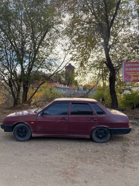 Автомобиль 1997 года с техническими особенностями - Шины и диски в Оренбург
