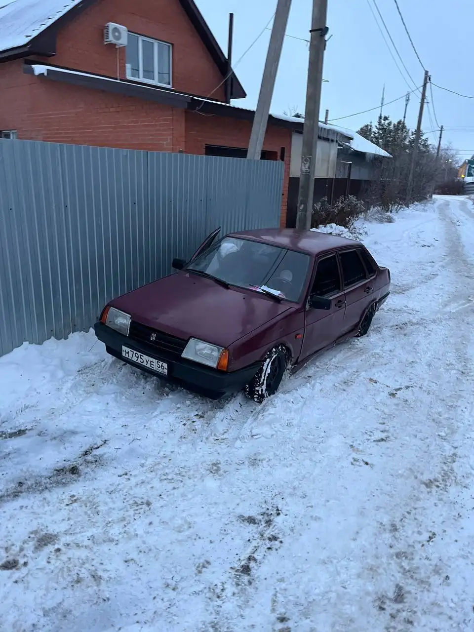 Автомобиль 1997 года с техническими особенностями - ВАЗ 2107 (Авто) в Оренбург