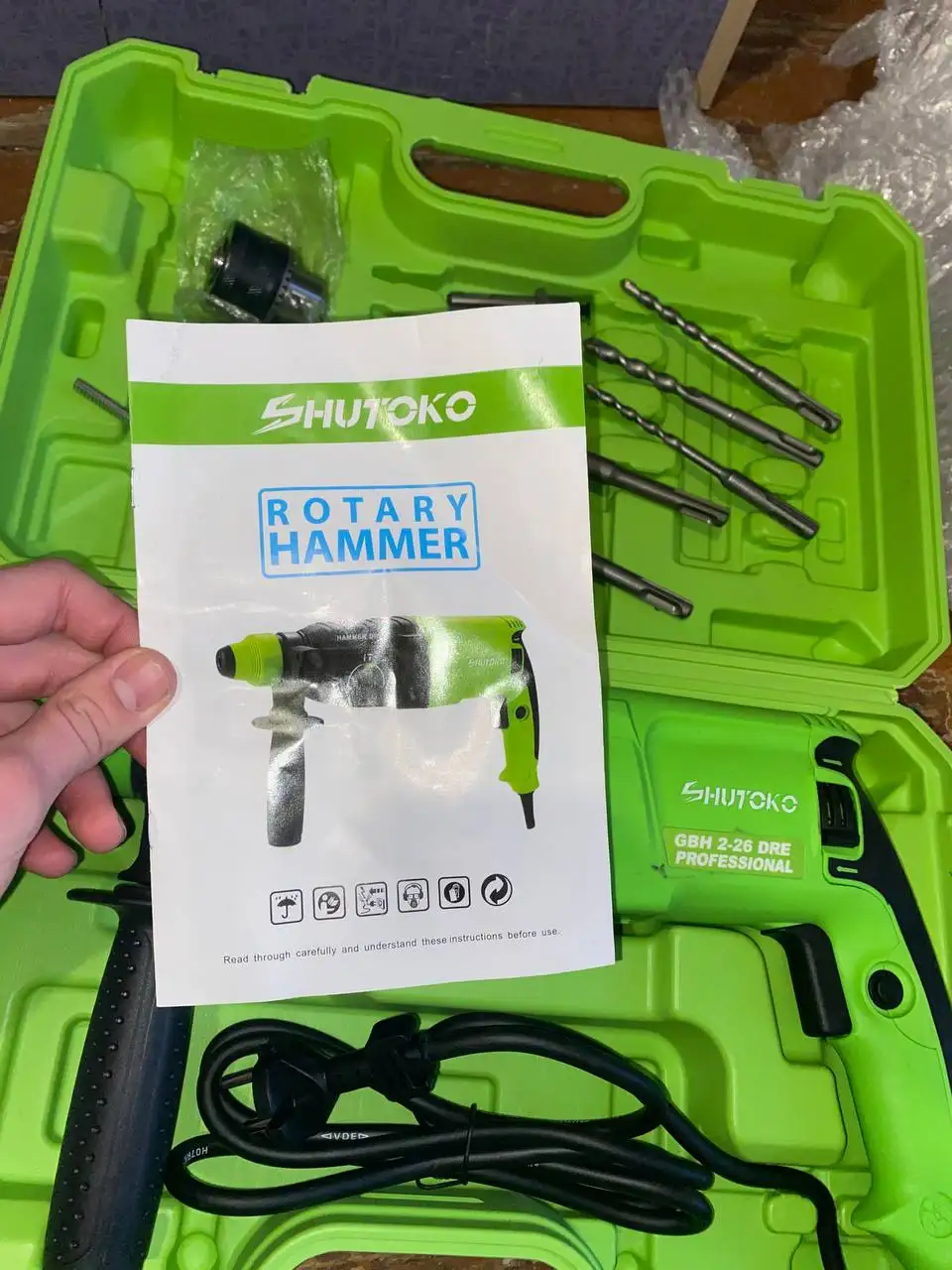 Перфоратор новый в полной комплектации 950W - Электроинструменты (Барахолка) в Оренбург