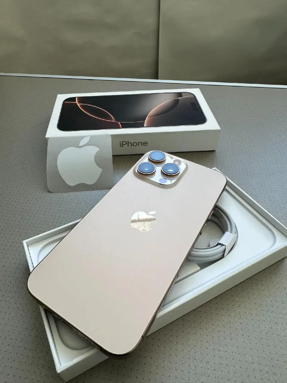 IPhone 16 Pro Max 256гб - Смартфоны (Электроника) в Оренбург