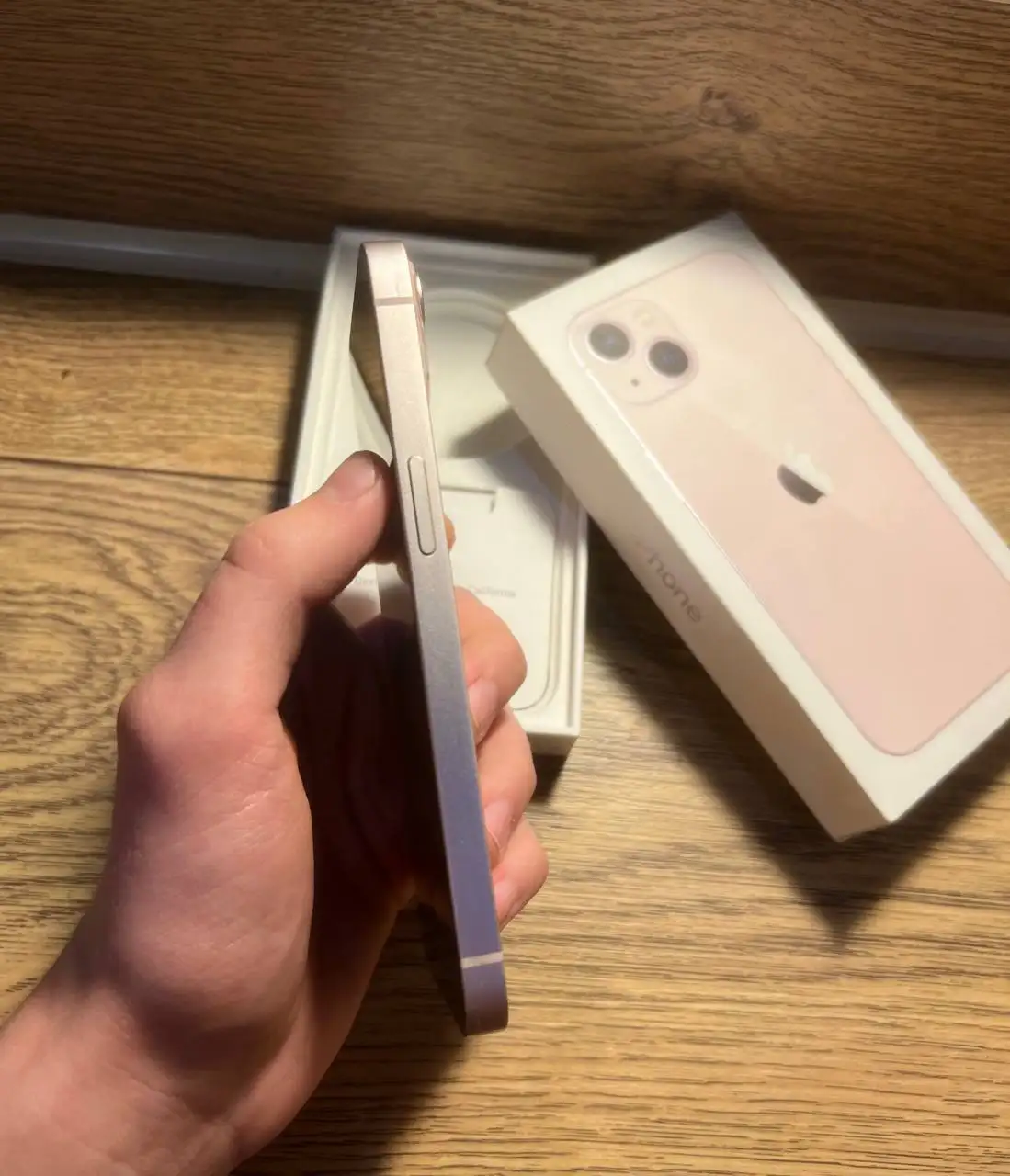 iPhone 13 128gb в идеальном состоянии с заменённой батареей - Смартфоны (Электроника) в Оренбург