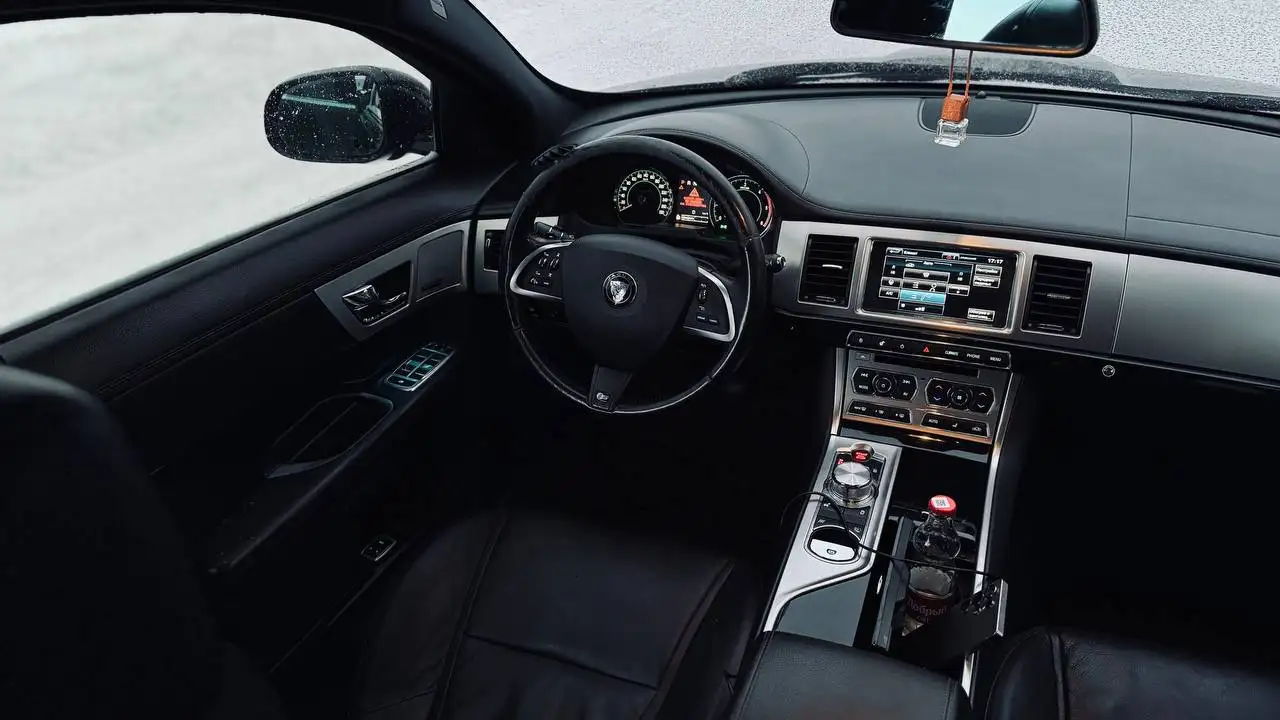 Продажа Jaguar XF 2014 года рестайлинг - Легковые автомобили (Авто) в Казань