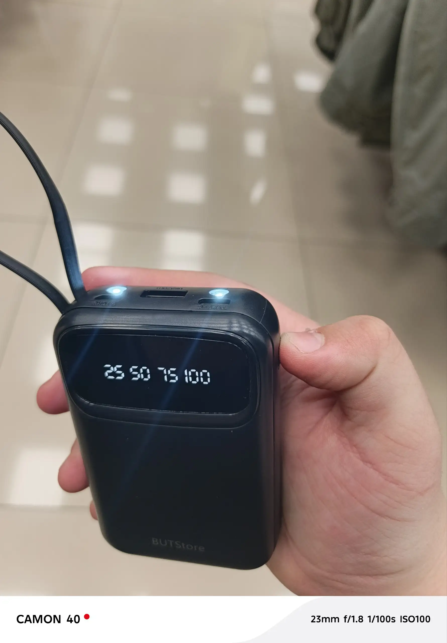 Продам Power Bank 20000mAh с проводами и экраном - Аксессуары для гаджетов (Электроника) в Оренбург