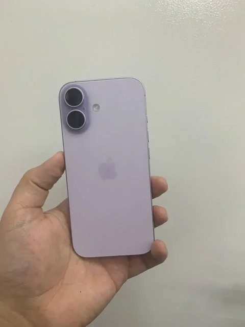 iPhone 17 256 ГБ в идеальном состоянии - Power bank в Оренбург